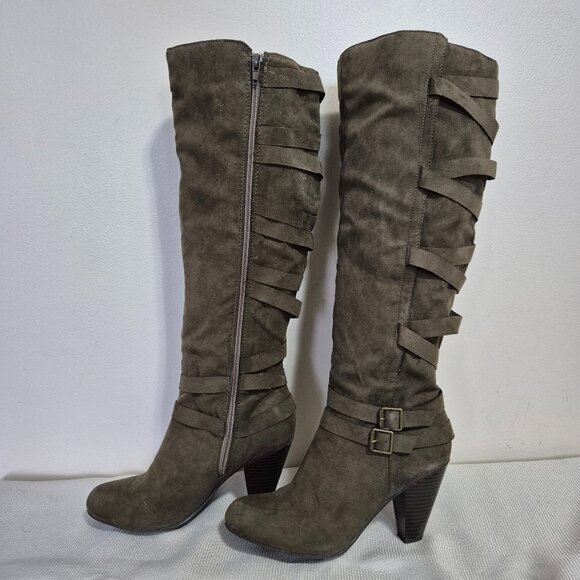 Zig Zag Boots - Picture 1 of 12